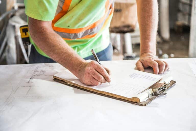 Construction EMR score and the relationship between safety and insurance costs